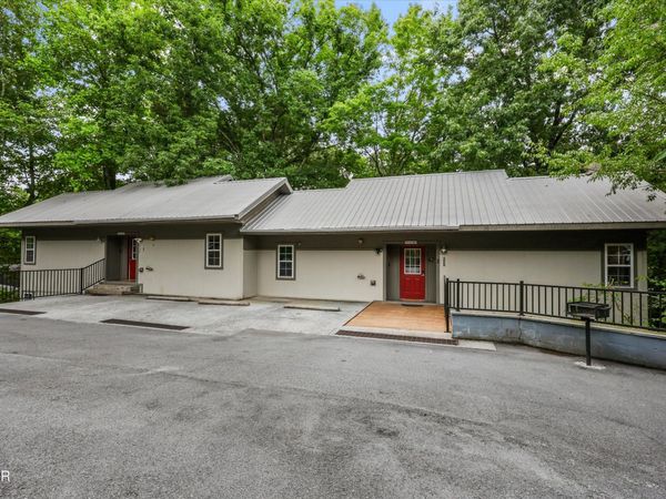 541 Johnson Lane, Gatlinburg, TN 37738
