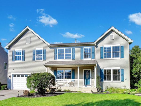 1047 Wheatland Drive, Crystal Lake, IL 60014