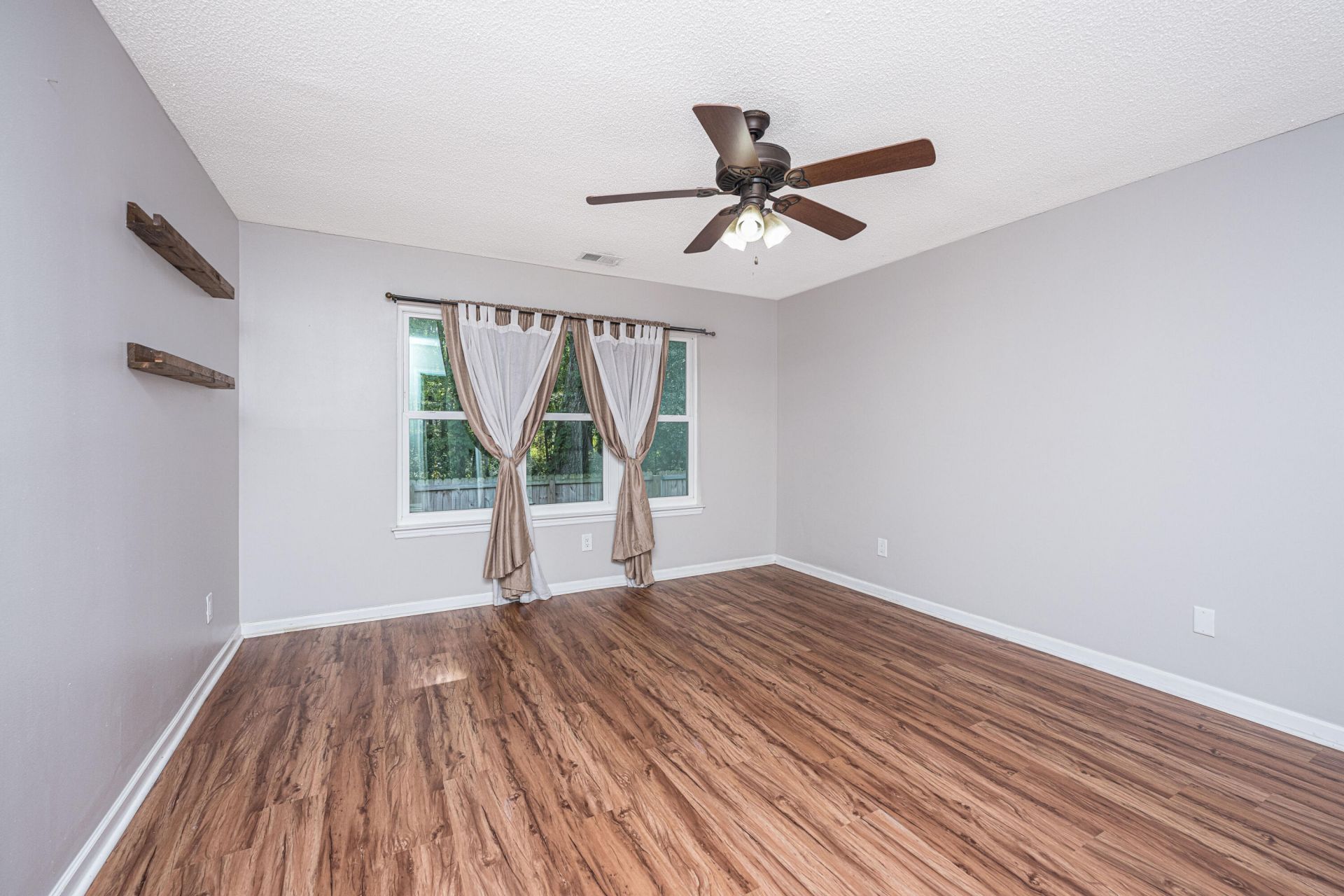 505 Stratton Court Photo 21
