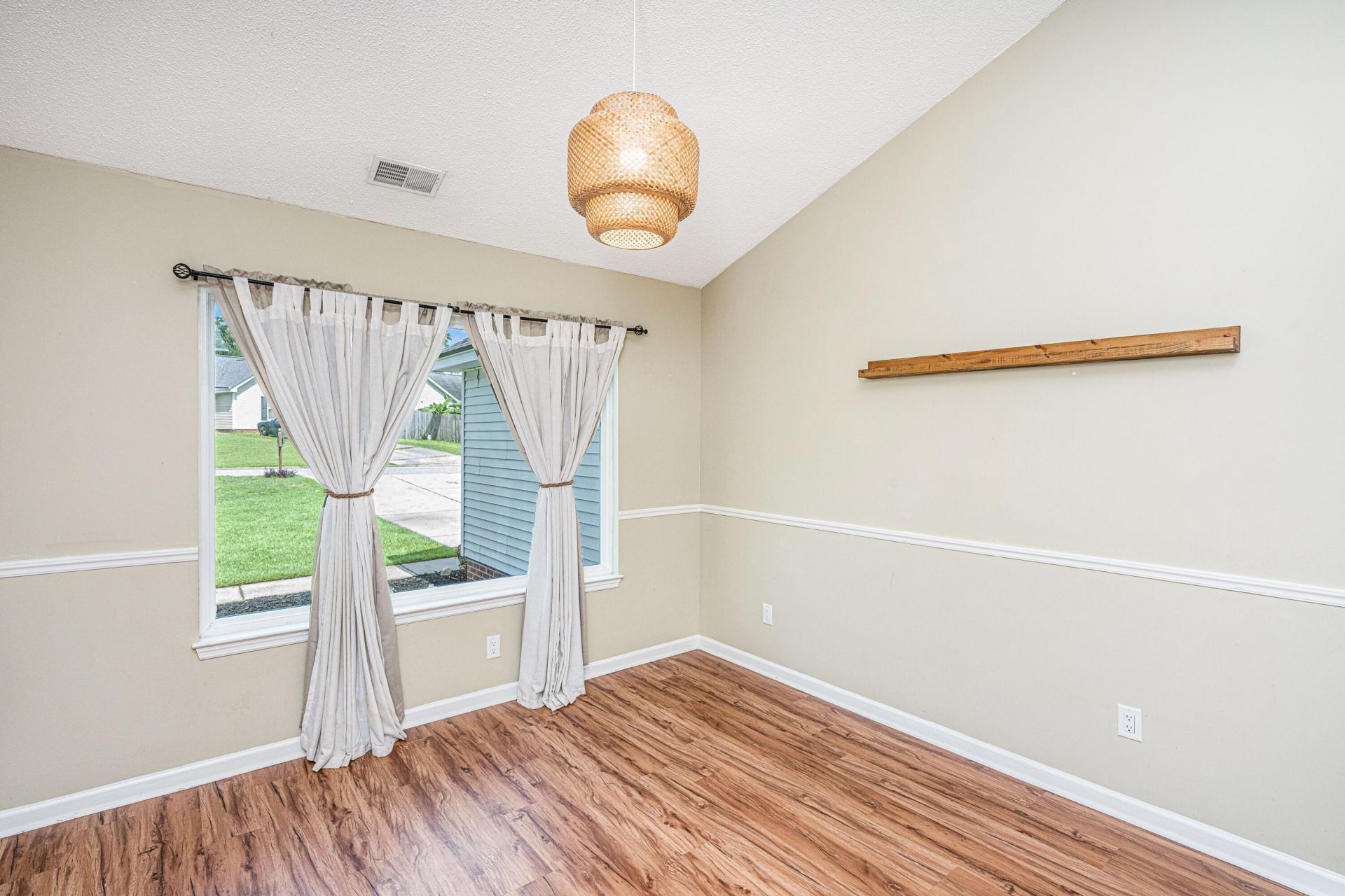 505 Stratton Court Photo 9