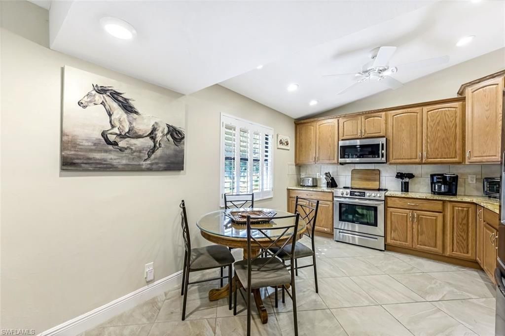 194 Albi Rd, Unit 8, Naples, FL 34112 Photo