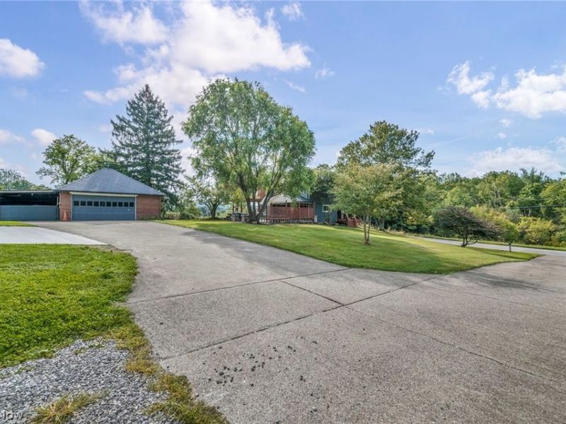1511 Center Road, Hinckley, OH 44233 Photo 4