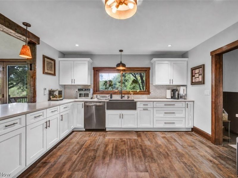 1511 Center Road, Hinckley, OH 44233 Photo 6