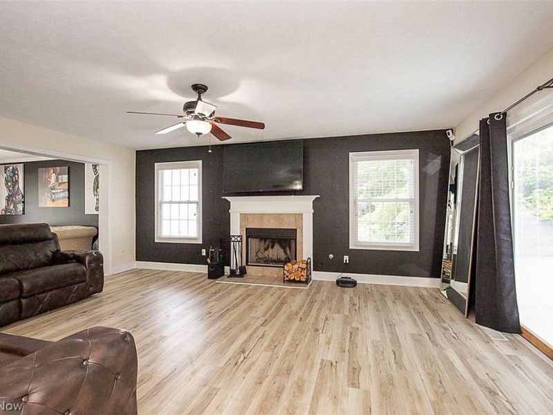 25660 Edgecliff Drive, Euclid, OH 44132 Photo 11