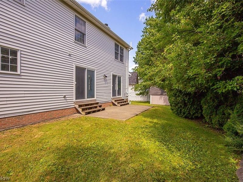 25660 Edgecliff Drive, Euclid, OH 44132 Photo 5