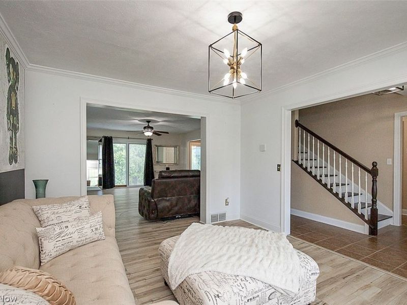 25660 Edgecliff Drive, Euclid, OH 44132 Photo 8