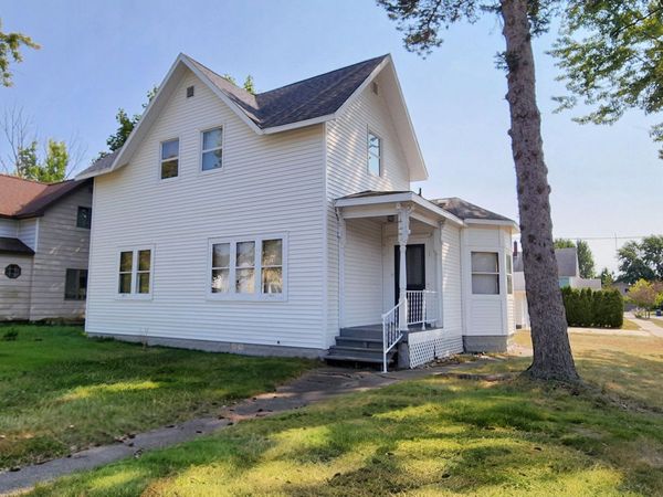 703 Hopkins Street, Manistee, MI 49660