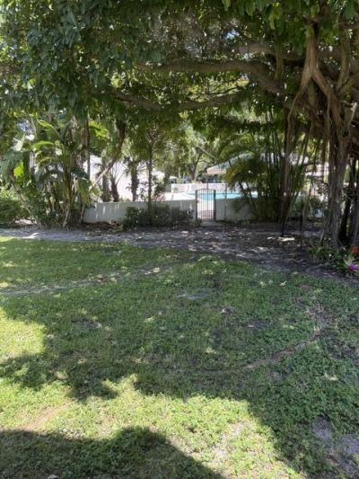 1723 Embassy Drive, Unit 103, West Palm Beach, FL 33401 Photo