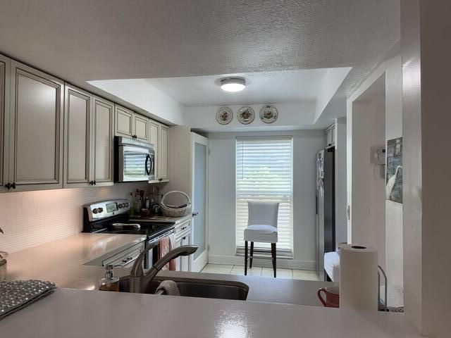 1723 Embassy Drive, Unit 103, West Palm Beach, FL 33401 Photo