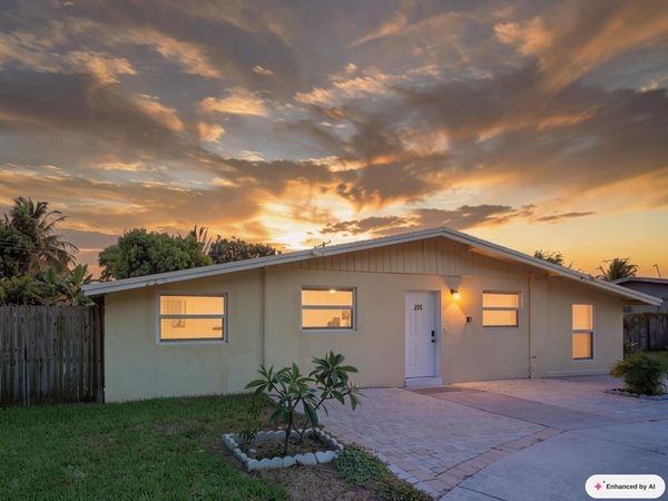 226 E Gateway Boulevard, Boynton Beach, FL 33435
