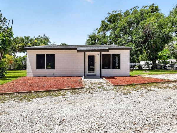 5327 St Lucie Boulevard, Fort Pierce, FL 34946