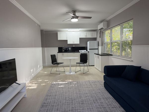 220 Washingtonia Avenue, Unit E, Lauderdale-By-The-Sea, FL 33308