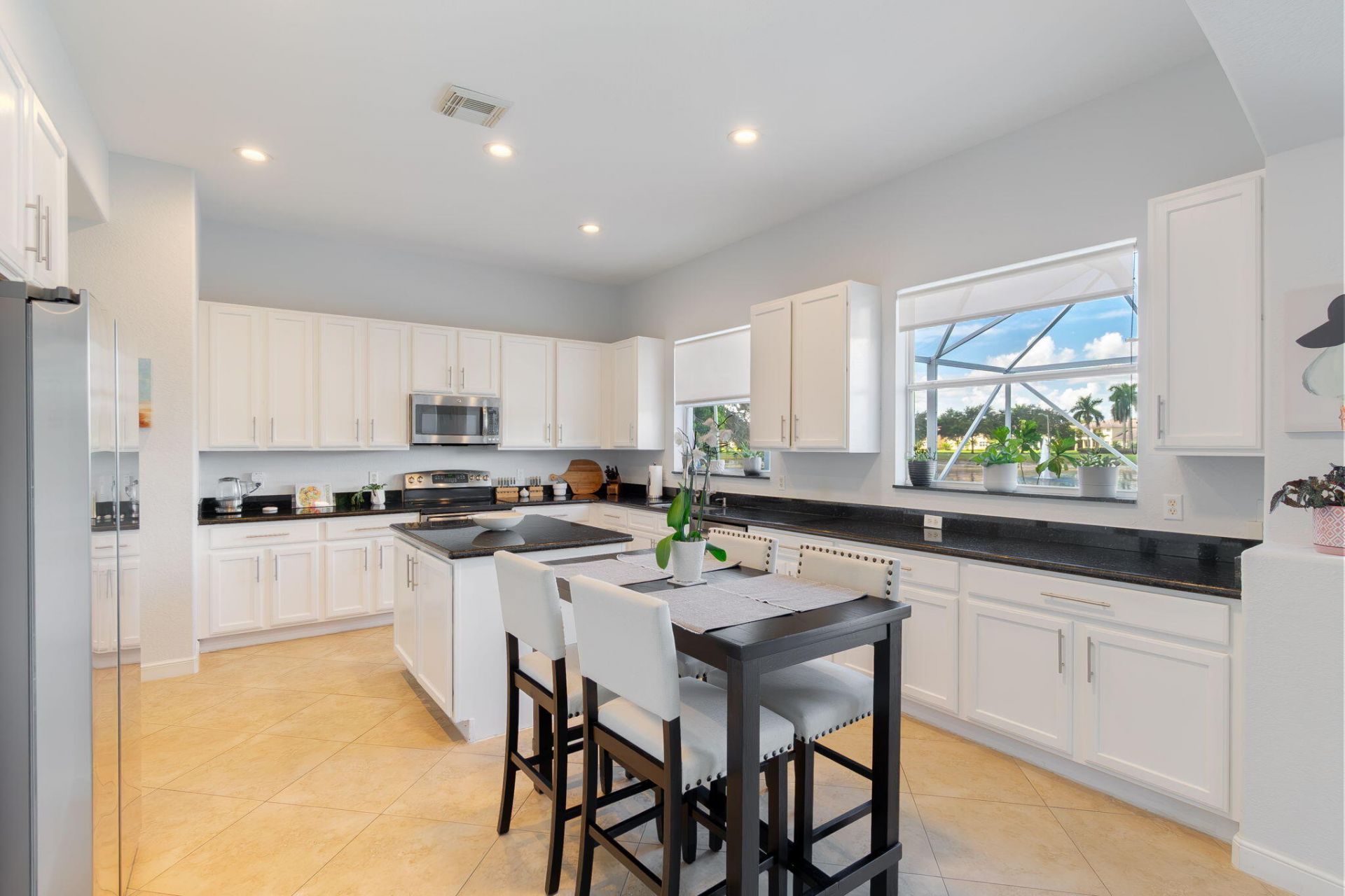 428 Cresta Circle, West Palm Beach, FL 33413 Photo