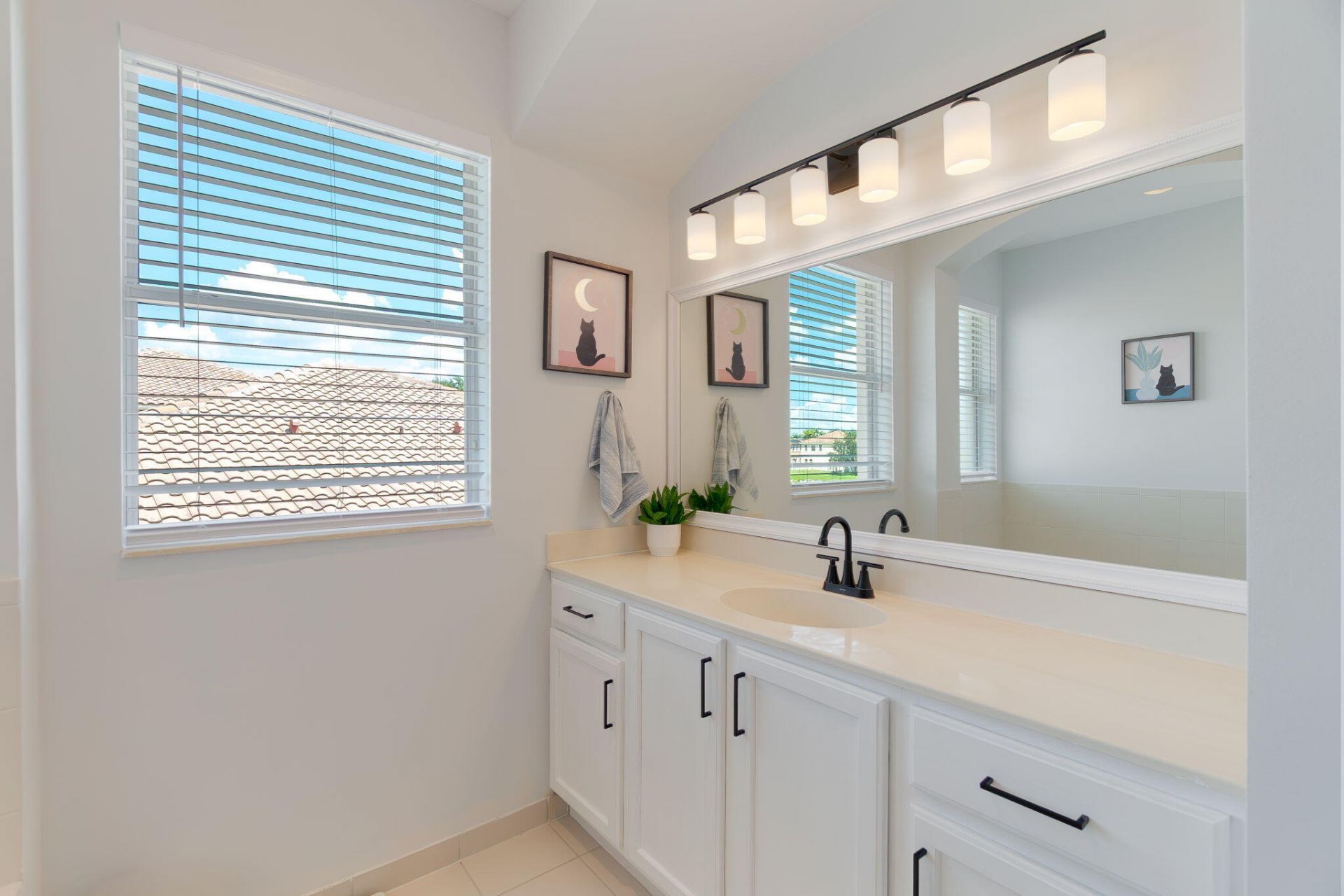 428 Cresta Circle, West Palm Beach, FL 33413 Photo