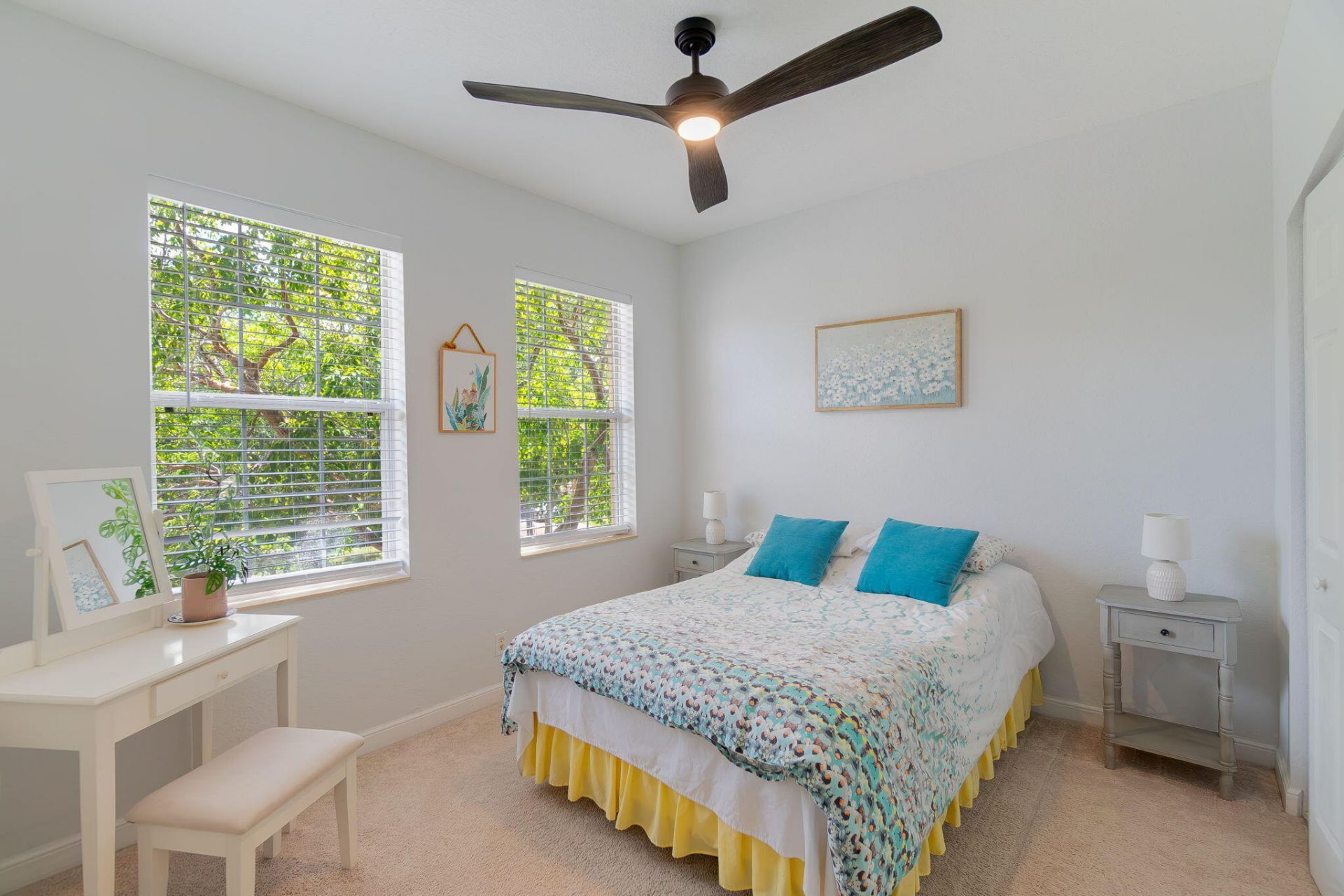 428 Cresta Circle, West Palm Beach, FL 33413 Photo
