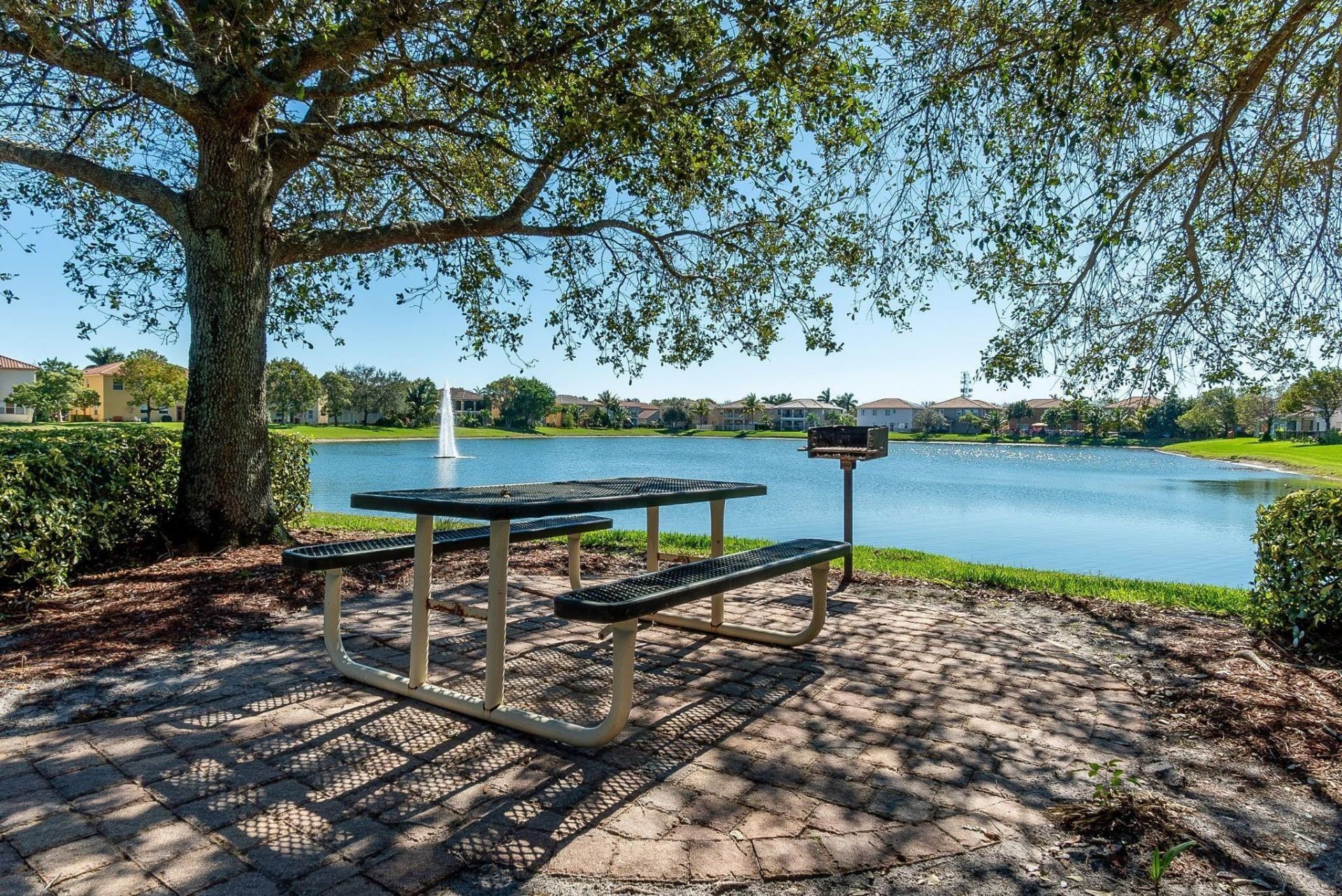 428 Cresta Circle, West Palm Beach, FL 33413 Photo