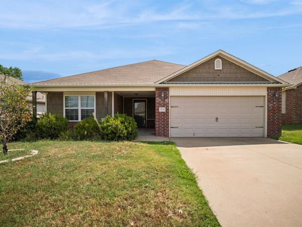 14713 S Lakewood Avenue , Bixby, OK 74008