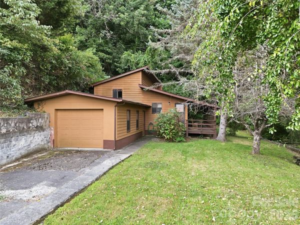 128 Wildcherry Hill Road , Maggie Valley, NC 28751