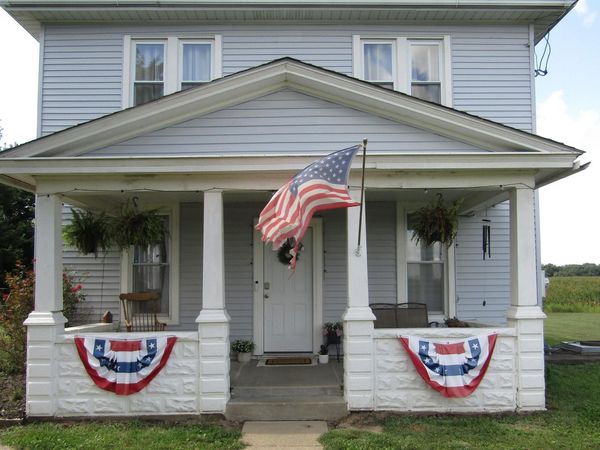 5480 N Sand Branch Road, Ipava, IL 61441
