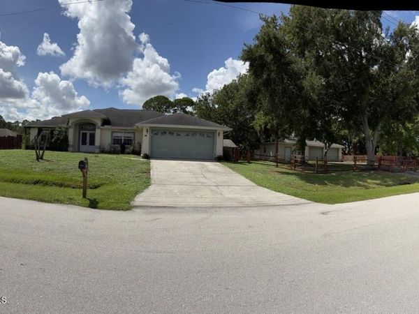 704 Elmont Street NW , Palm Bay, FL 32907