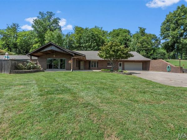 7 Greenbriar Lane, Chester, IL 62233