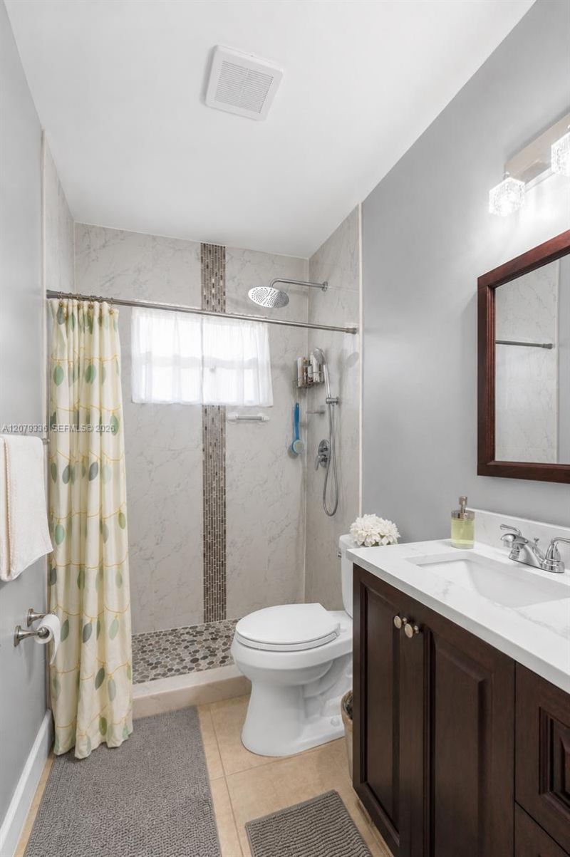 311 SW 70th Ter, Pembroke Pines, FL 33023 Photo