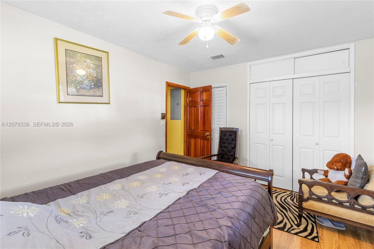 311 SW 70th Ter, Pembroke Pines, FL 33023 Photo