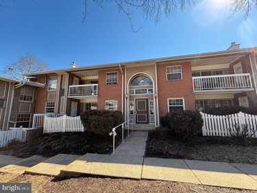 1944 KENNEDY DRIVE, Unit 203, MCLEAN, VA 22102