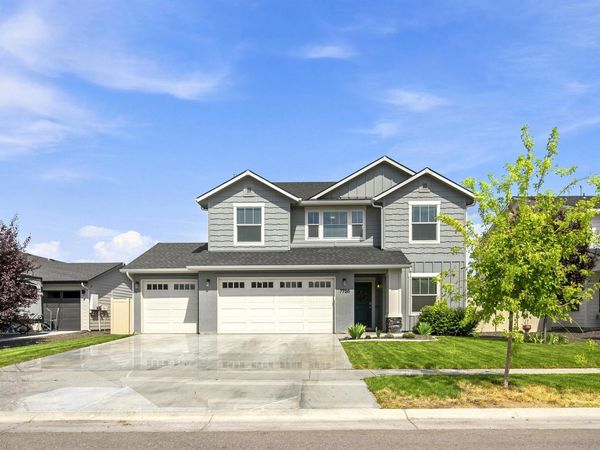 7758 E Rogue Dr, Nampa, ID 83687