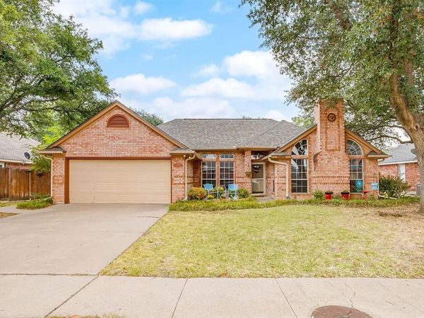 316 Shane Lane, Burleson, TX 76028