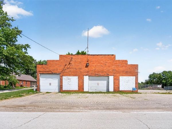 9070 NE 12th Avenue, Altoona, IA 50009