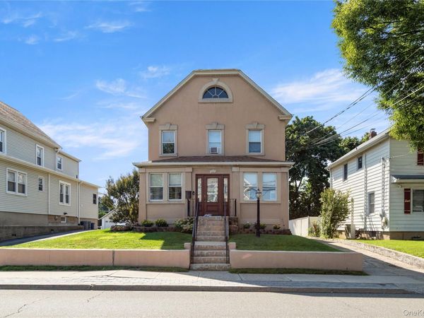 26 S Bayles Avenue , Port Washington, NY 11050