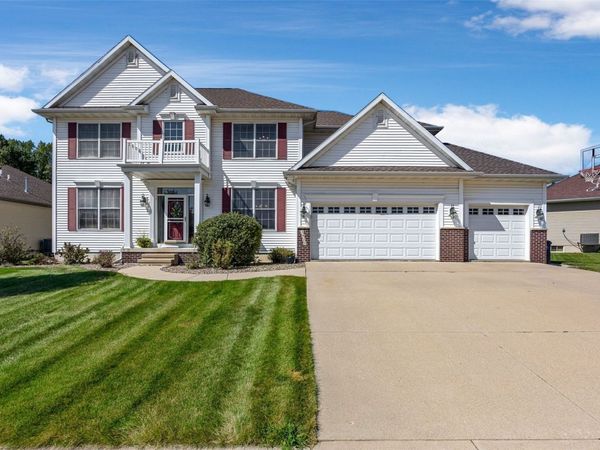 3915 Oak Ridge Dr SE , Cedar Rapids, IA 52403