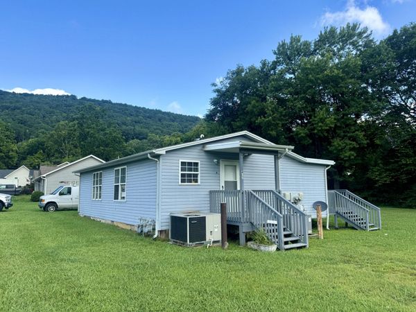 407 Hotwater Road, Soddy Daisy, TN 37379