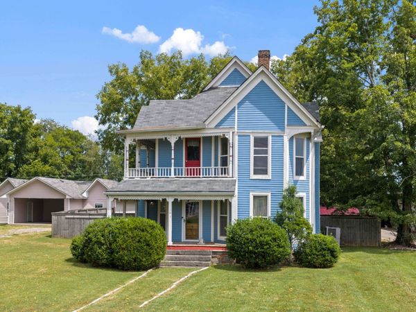 204 S Horton Pkwy, Chapel Hill, TN 37034
