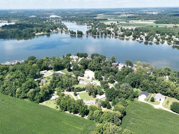7755 S 178 E, Wolcottville, IN 46795
