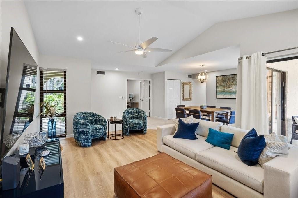 5670 Coach House Circle, Unit B, Boca Raton, FL 33486 Photo