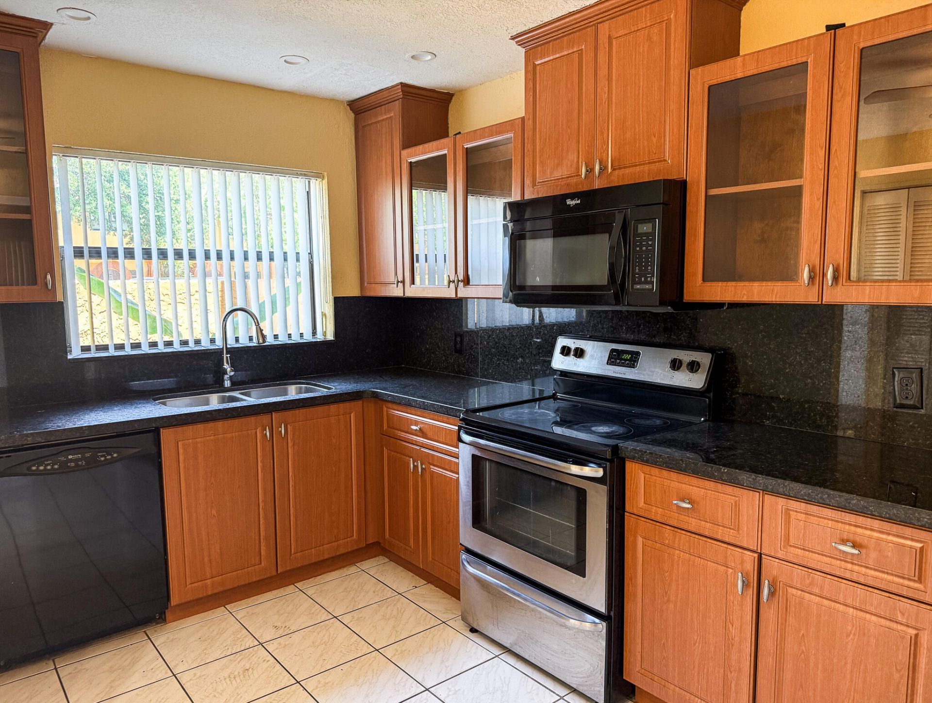 4567 NW 90th Avenue, Sunrise, FL 33351 Photo