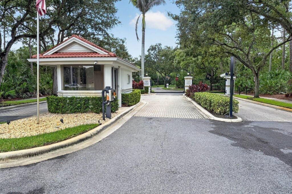 913 SW Lighthouse Drive, Palm City, FL 34990 Photo