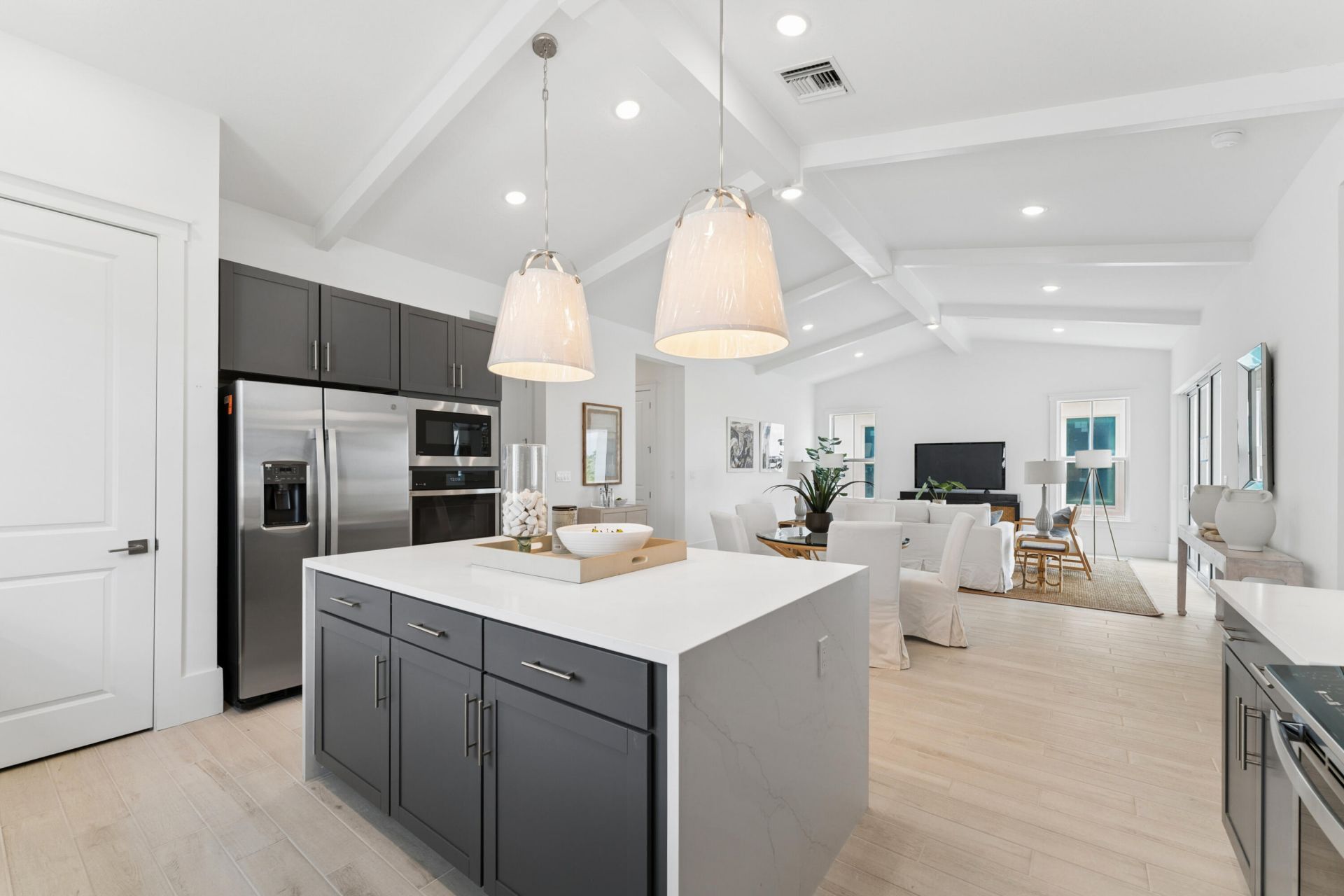 6810 SE Lost Pine Drive, Stuart, FL 34997 Photo