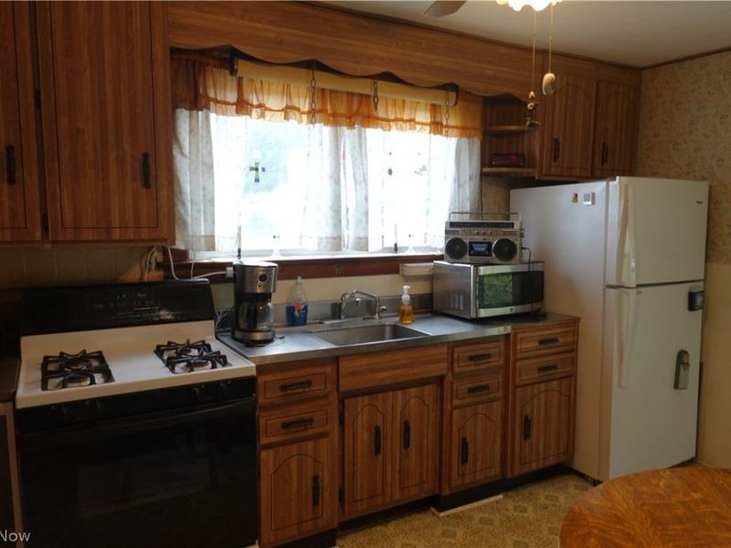 56505 Boyd Avenue, Bridgeport, OH 43912 Photo 5