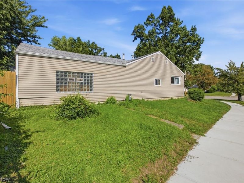4320 E 173rd Street, Cleveland, OH 44128 Photo 4