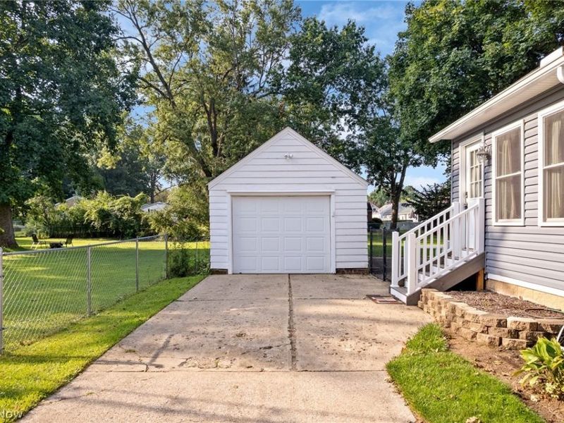 164 Maplecrest Street SW, North Canton, OH 44720 Photo 29