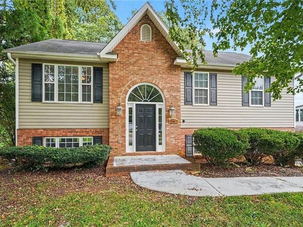 185 Summit Drive , Mocksville, NC 27028