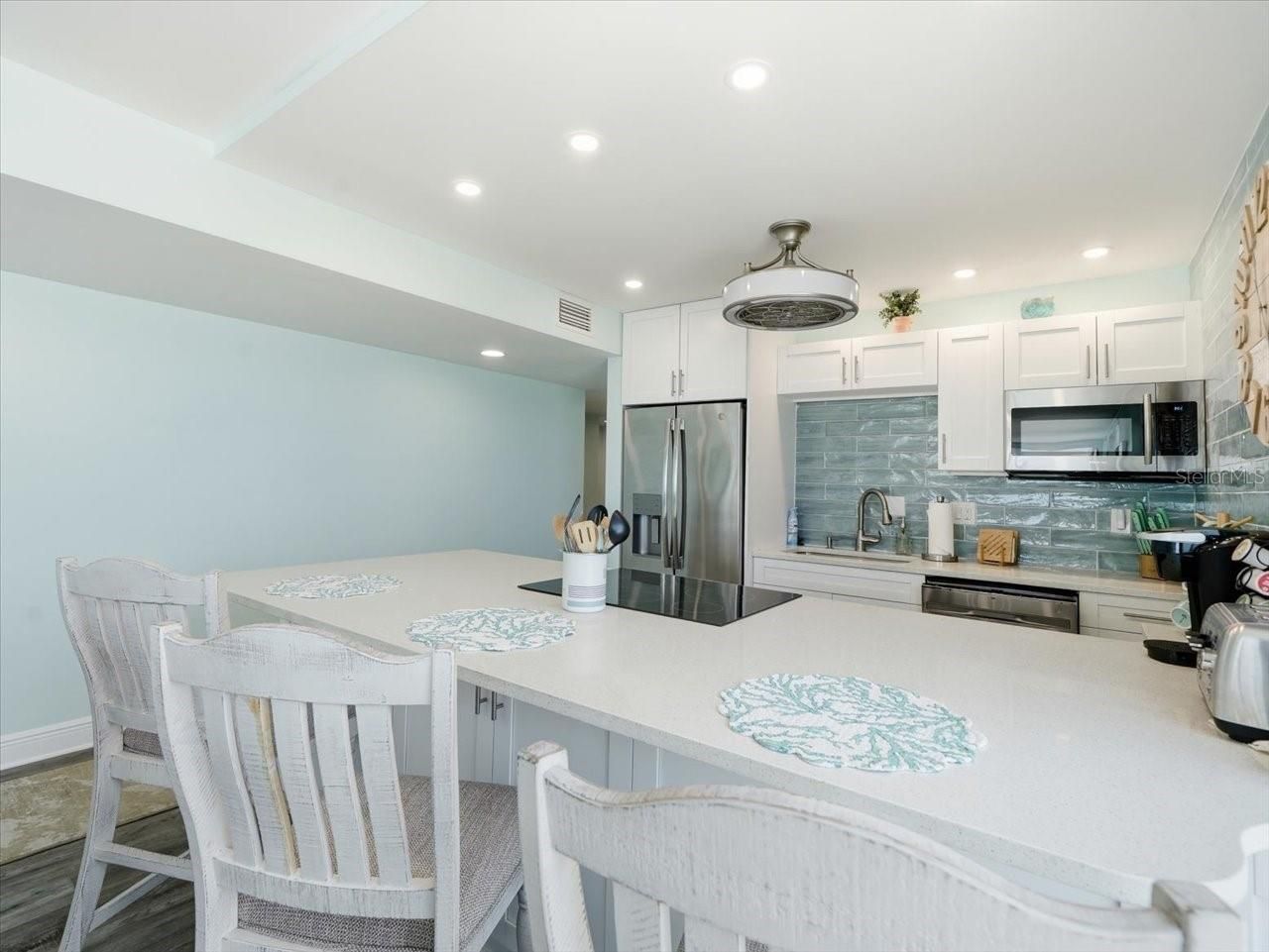 14800 Gulf Boulevard, Unit 207, Madeira Beach, FL 33708 Photo