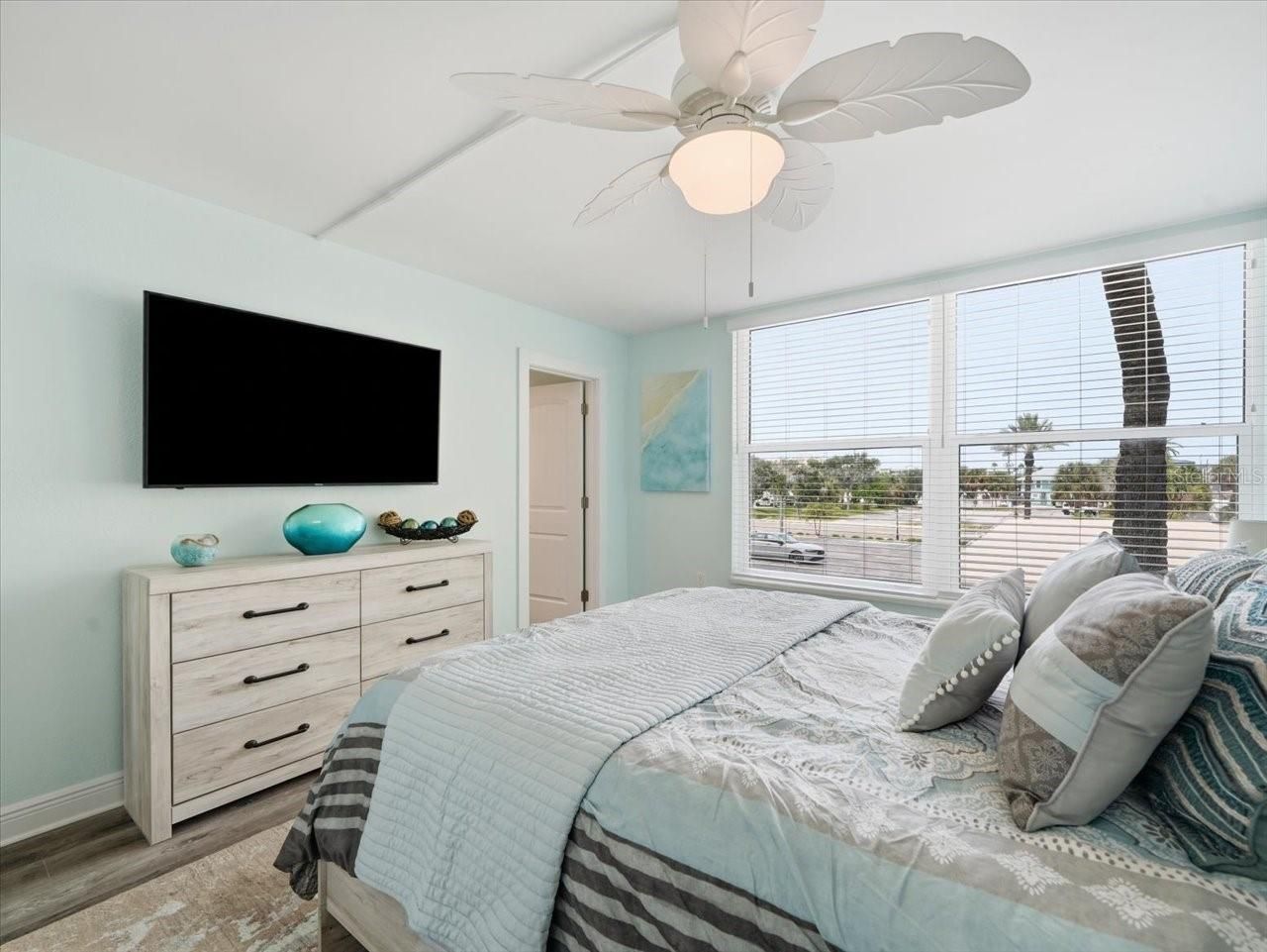14800 Gulf Boulevard, Unit 207, Madeira Beach, FL 33708 Photo