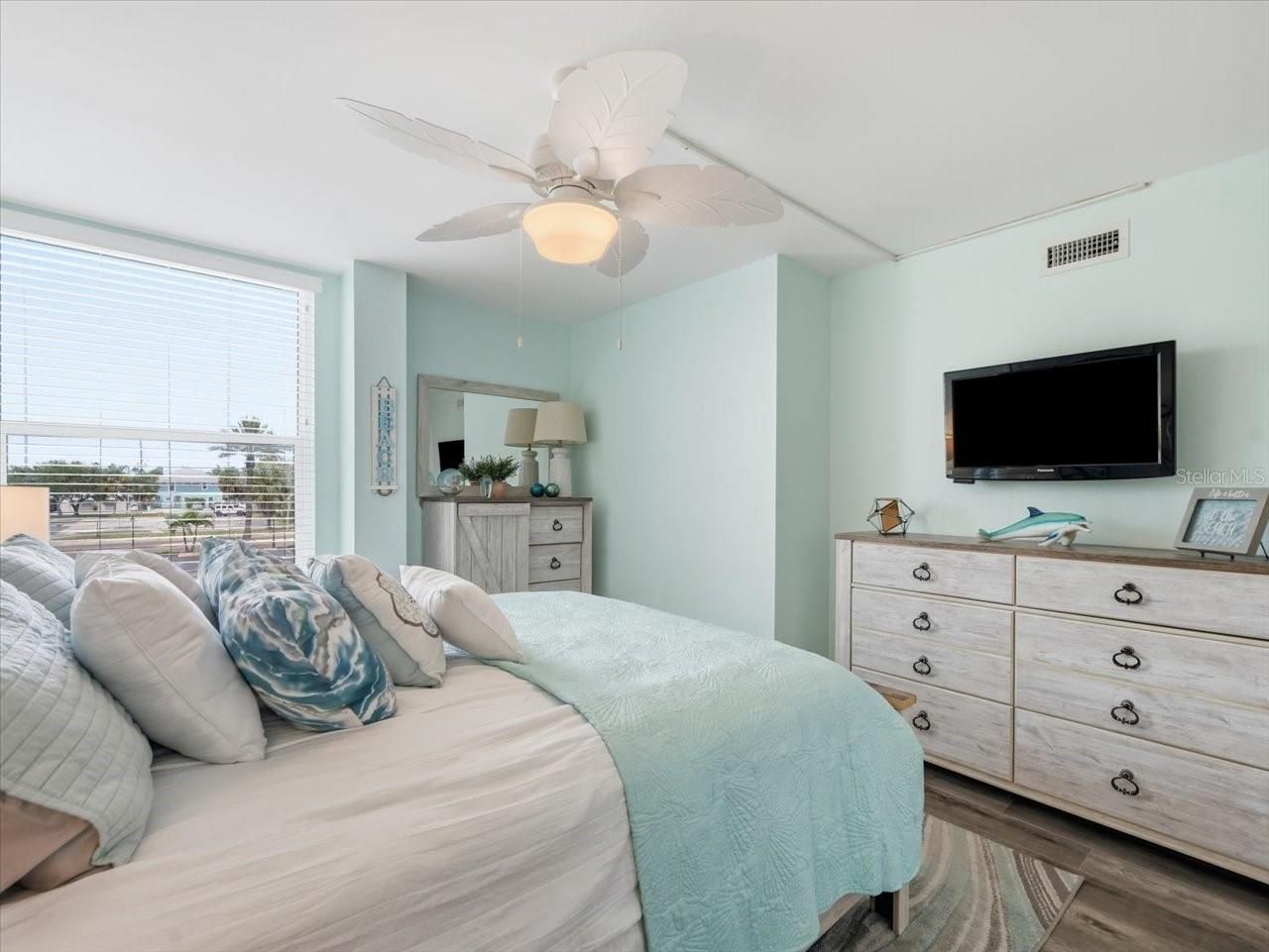 14800 Gulf Boulevard, Unit 207, Madeira Beach, FL 33708 Photo