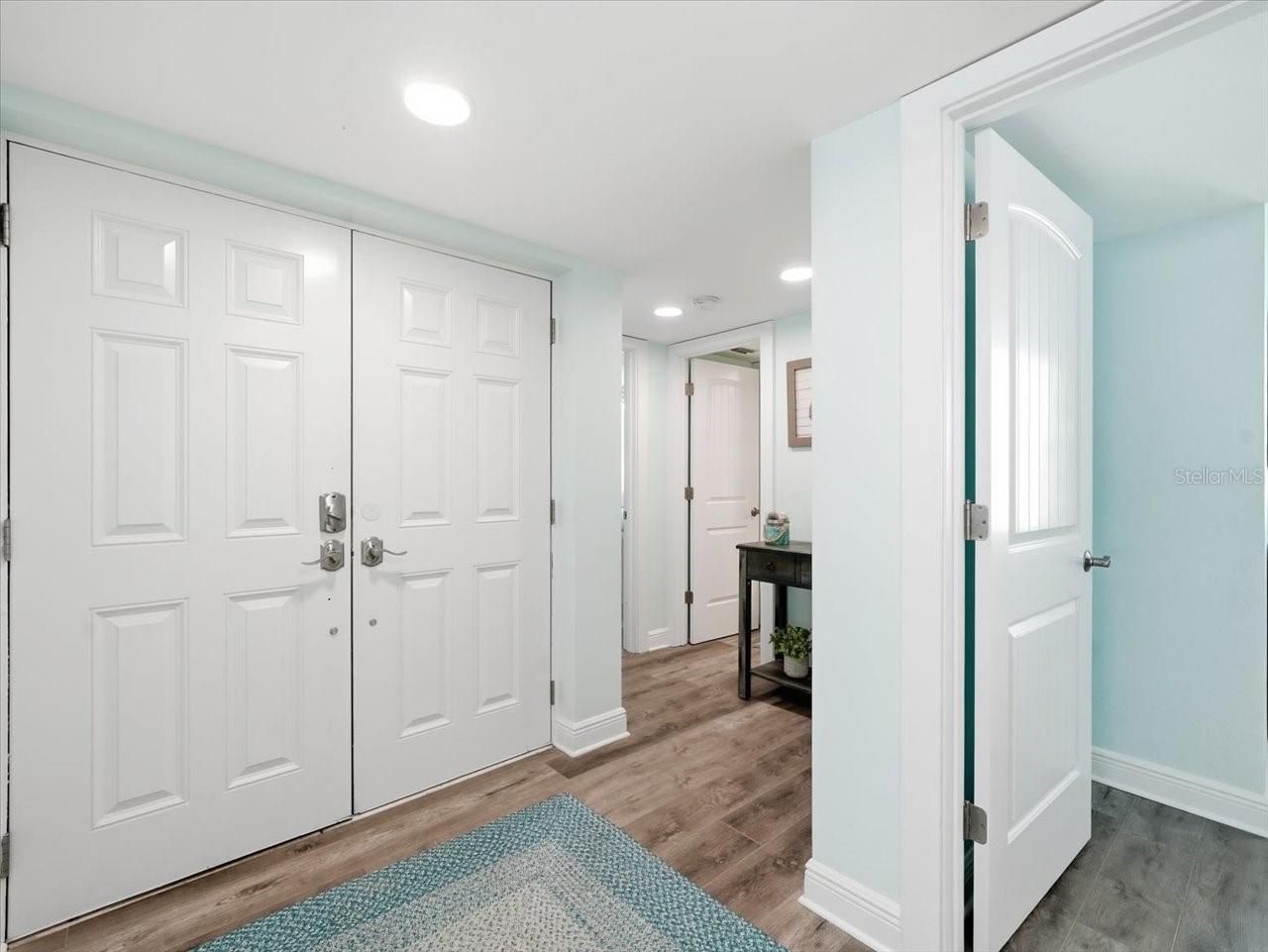 14800 Gulf Boulevard, Unit 207, Madeira Beach, FL 33708 Photo
