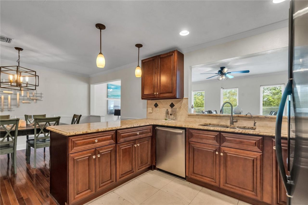 13347 88th Place, Seminole, FL 33776 Photo
