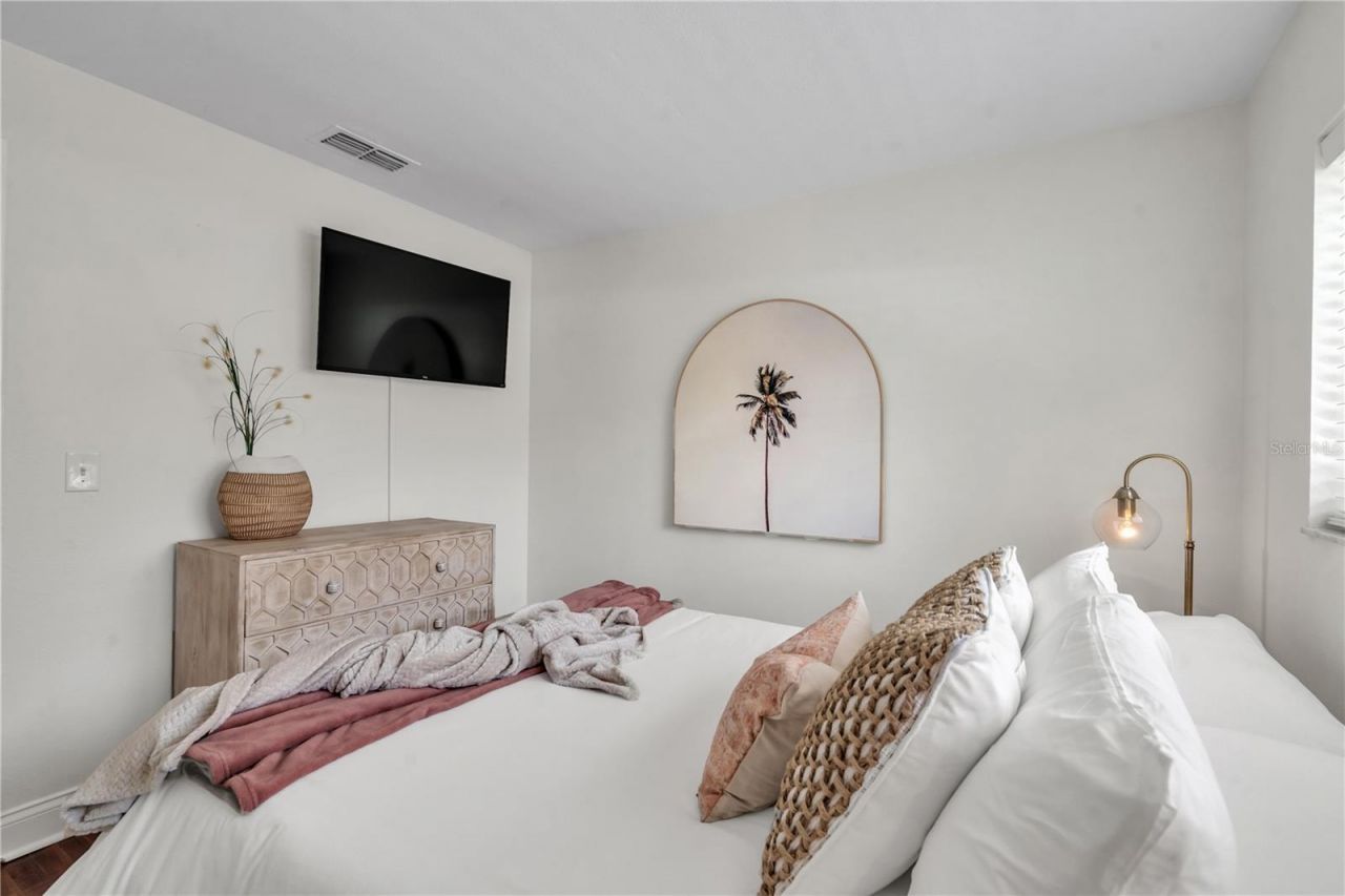 13347 88th Place, Seminole, FL 33776 Photo